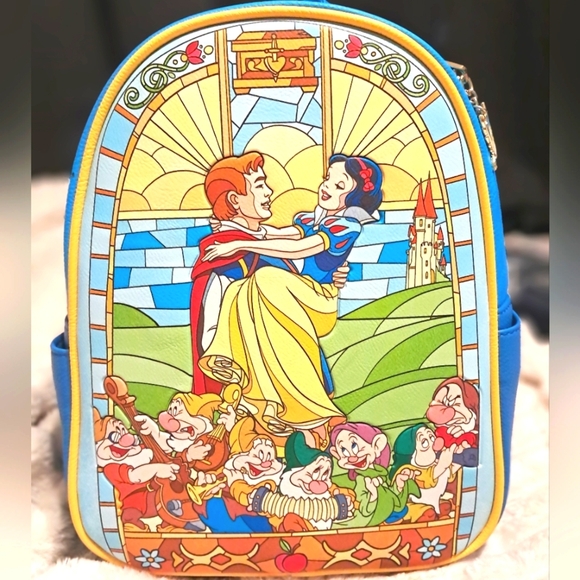 New With Tags Loungefly Stained Glass Snow White Mini Backpack Exclusive - Picture 1 of 7